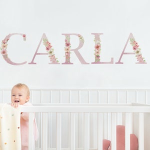 Calcomanía de pared con letras florales, calcomanía con nombre de niña de guardería rosa para pared, calcomanías florales con nombre personalizado