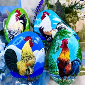 Hand Painted Rooster Rock: Acrylic Art Paperweight