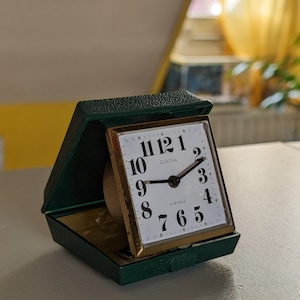 Vintage pocket alarm clock Europa 2Jewels