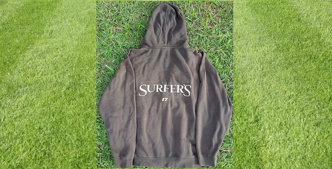 Vintage Surfer's Journal Sweetshirt: Timeless Nostalgia in Every Stitch