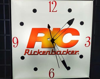 Rickenbacker Guitars Dealer Style Light-Up Clock Killer Cool Man Cave/Garage Item