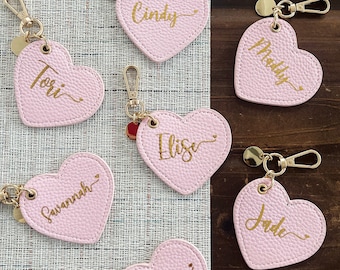 Llavero de cuero personalizado con forma de corazón, Llavero de corazón, Llavero de cuero vegano, Regalo para dama de honor, Regalo de cumpleaños, Regalo de San Valentín, Regalo para la mejor amiga
