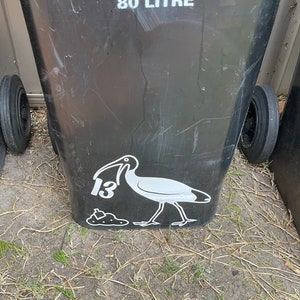 Bin Huhn SVG-Datei - Schneide es aus und klebe es auf deine Mülltonne. Nummer 2