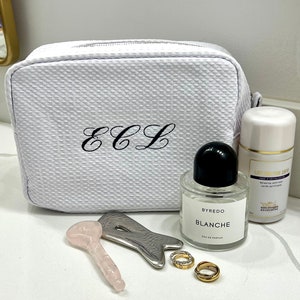 Gepersonaliseerde custom monogram make-uptas wafel, cadeaus bruidsmeisjes, vrouwenclub, huwelijkscadeaus, college essentials, terug naar school, gratis schip