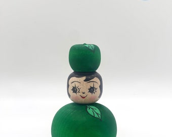 Ejiko with apples Kokeshi Doll（ green）・Hand craft  by Rei Yamaya