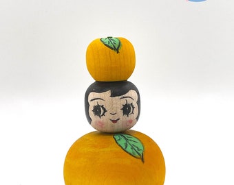 Ejiko with apples Kokeshi Doll（ yellow）・Hand craft  by Rei Yamaya