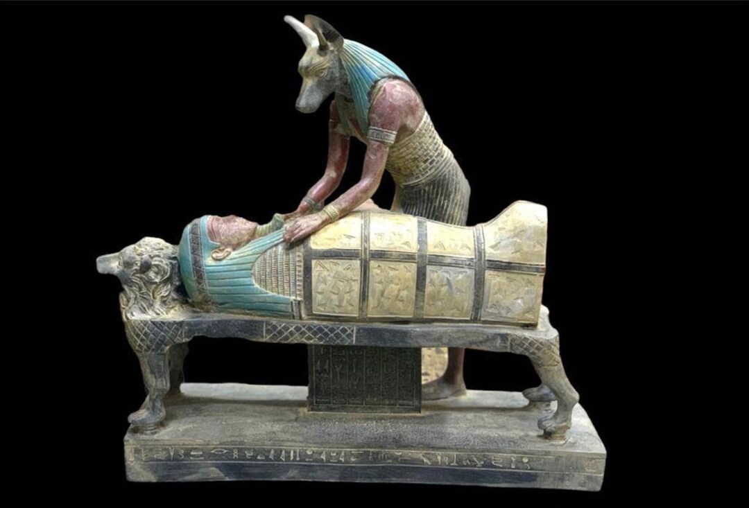 Mummieify Machine Egyptian God of Afterlife Anubis Mummify King Tutankhamun, God of the ...
