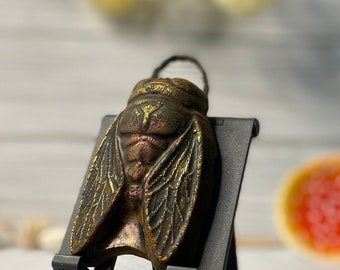 Cicada - Blackened Beeswax, dusted w/ Cinnamon | Primitive Decor
