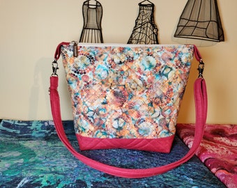 quilted crossbody with adjustable strap 0743