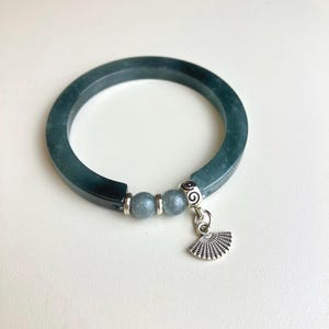 Naturlig typ A Guatemalablå Jadeit Halv Armband 52 mm – Icy Deep Blue Armband