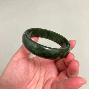 Bangle -59mm Green Nephrite Jade Bangle