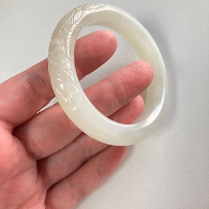 バングル - 54 mm ホワイトネフライト翡翠バングル