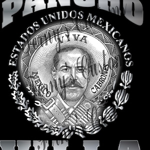 Könnte beinhalten: Ein schwarzes und silbernes Grafikdesign mit dem Text "PANCHO VILLA" und einem silbernen Bild eines Mannes in einem Sombrero mit dem Text "ESTADOS UNIDOS MEXICANOS" und "VIVA" um das Bild herum.