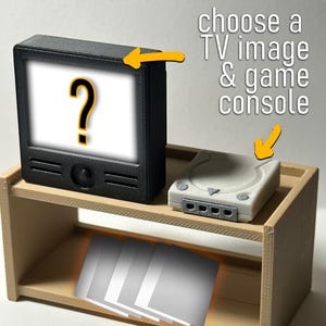 Mini TV, estante e console de videogame