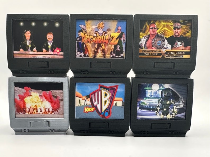 Mini CRT TV 3 Models, 5 Color Options Personalize with the Image of Your Choice image 3