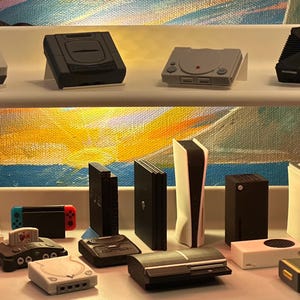 Miniature Video Game Console - (nonfunctional miniature) 1:8 Scale