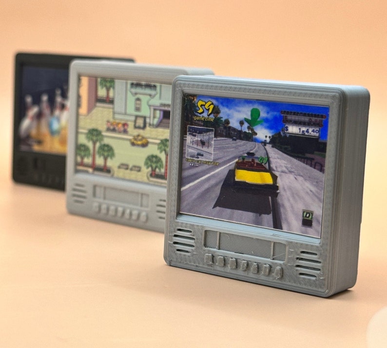 Mini CRT TV 3 Models, 5 Color Options Personalize with the Image of Your Choice image 1