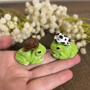 Handmade Clay Frog with Cowboy Hat | Cowboy Frog | Polymer Clay Miniature Desk Buddy| Choose your hat