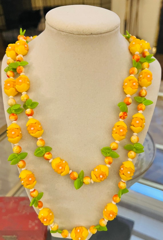 Vtg Necklace 46” Carved Celluloid Flowers Iei Brig