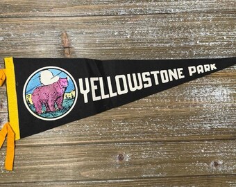 Banderín de fieltro vintage del Parque Nacional Yellowstone Bear Black Yellow Bear (Recuerdo del Parque Nacional)