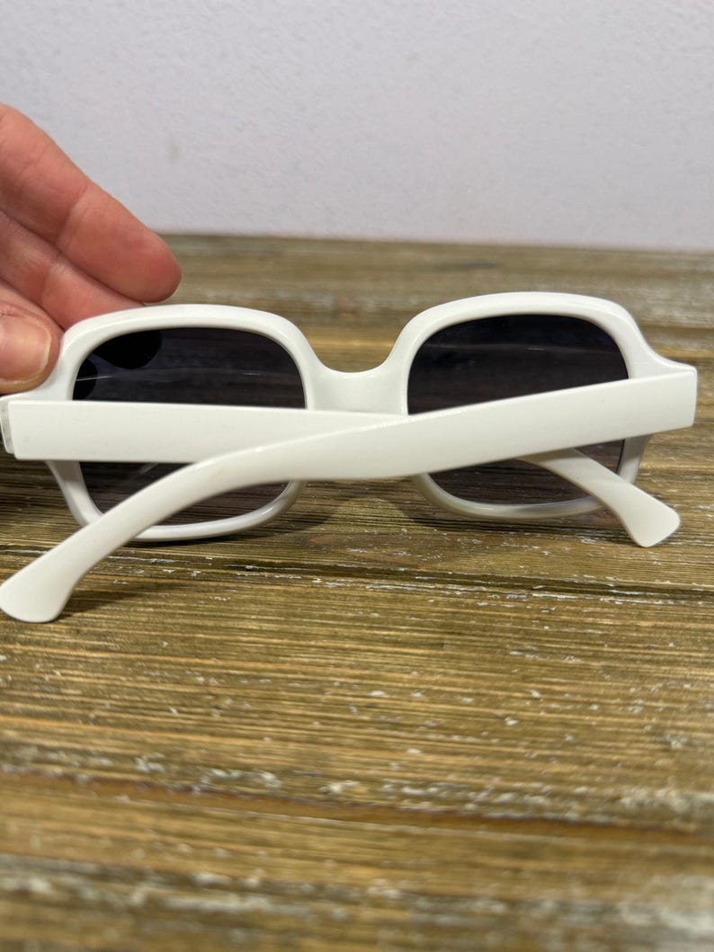 Vintage White Chunky Square Sunglasses Mod Retro Oversized Minimalist Coastal image 4