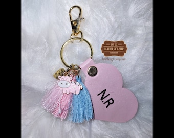 Llavero de corazón de cuero, dije con inicial personalizada