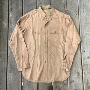 1940s Vintage Rayon Gabardine Army Officers Shirt Size Large 1940s Vintage Rayon Gabardine Army Officers Shirt Size Large