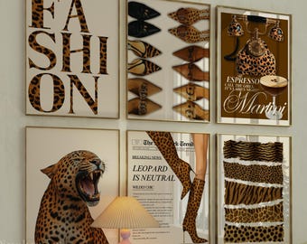 Könnte beinhalten: Eine Sammlung gerahmter Wandkunst mit Modethema. Die Kunstwerke zeigen Leopardenmuster, das Wort „FASHION“, einen Leoparden, Schuhe und eine Kaffeetasse. Die Farbpalette umfasst Braun, Beige und Schwarz.