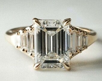 2 CT Emerald Cut Moissanite Engagement Ring 14K Gold Ring Art Deco Vintage Ring Unique Diamond Promise Sevan Stone Wedding Anniversary Ring