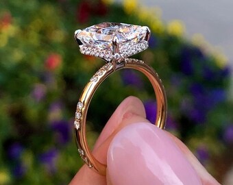 Anello di fidanzamento con taglio radiante da 3,5 CT Anello in oro massiccio 14K Anello di fidanzamento con Moissanite Halo nascosto Regalo di ringraziamento per le donne Anello di anniversario