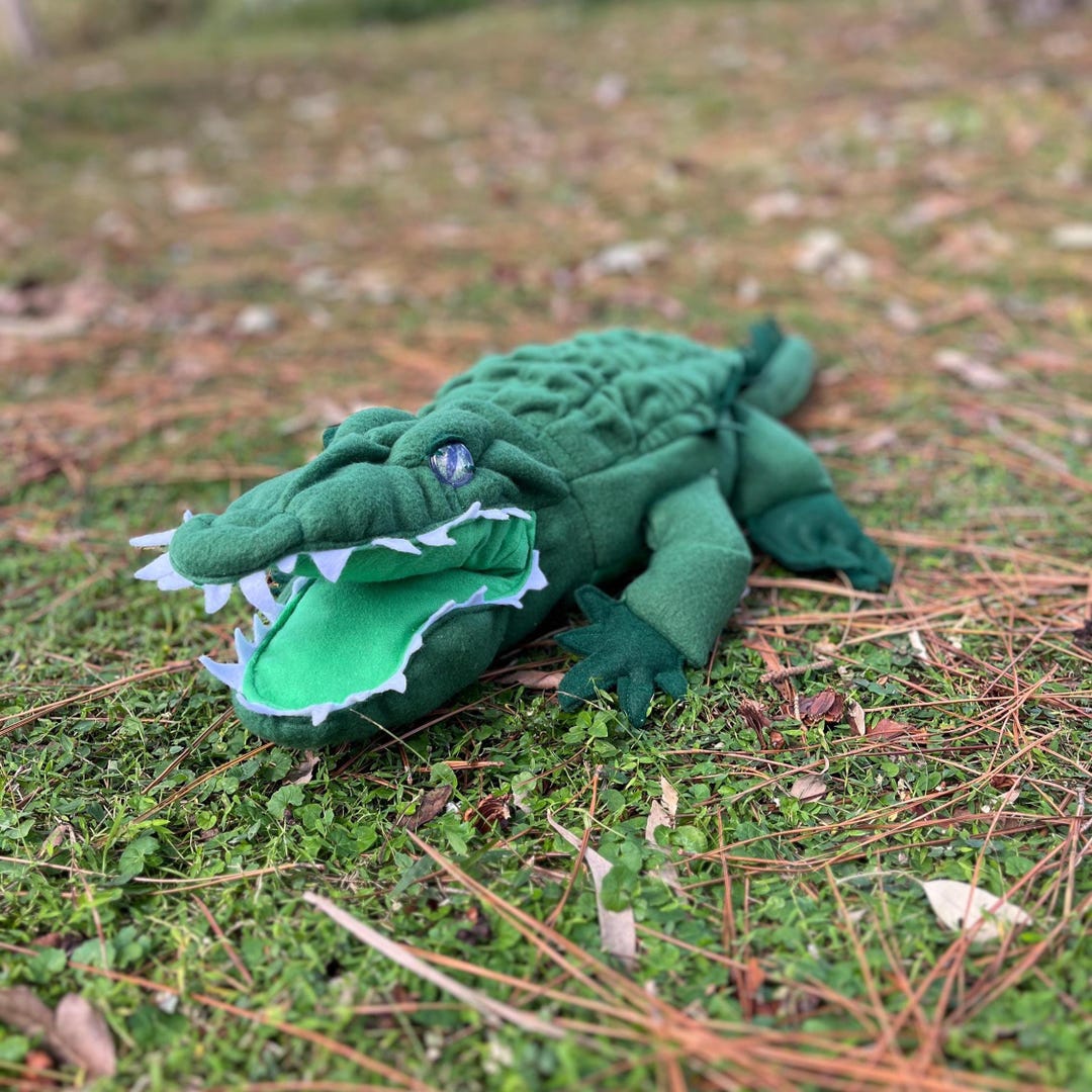 Modello di cucito per grande peluche coccodrillo, peluche