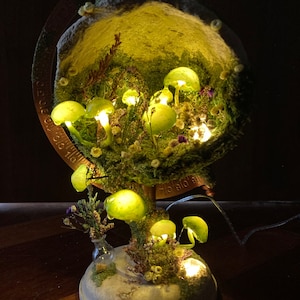 Little Forest Fairy Globe - Forest Fairy House, Mushroom Lamp, Fairy Lamp, Pilslampe, Fairy House, Mushroom night light, Champignon Lamp