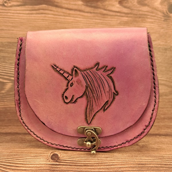 Leather belt pouch, hand carved with a unicorn, EDC belt bag, waist bag for ren faire dress, cosplay costume or LARP