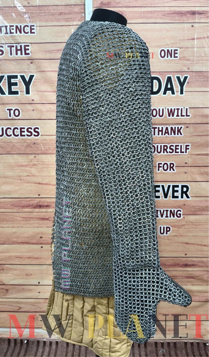 Medieval Chainmail Shirt With Leather Gloves | 9mm Flat Riveted Hauberk ...