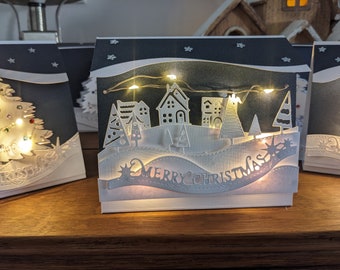 Carte de Noël | Village de Noël 3D avec mini guirlandes lumineuses LED et pierres précieuses | fait main| souvenir