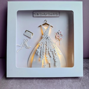 Para a linda noiva, cartão luxuoso personalizado e iluminado para o chá de panela, cartão feito sob medida pela MonaRosaStudio