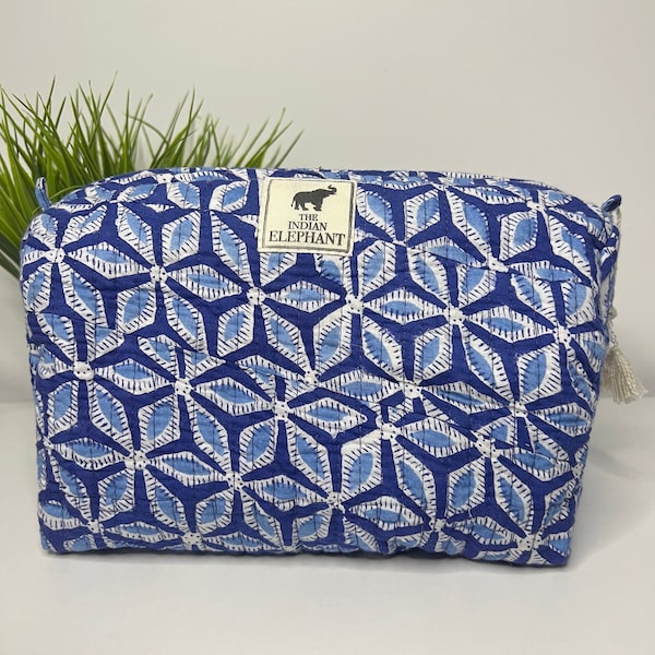 Waterproof Quilted Wash Bag | Quilted makeup bag  | Makeup Bag | wash bag for women | Toiletry Bag | Cosmetic Bag | Travel Accessory Holiday