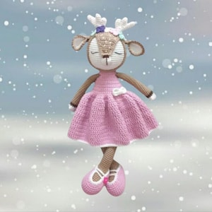 Cute deer baby and toddler crochet toy and rattle, pregnancy gift,woodland baby shower