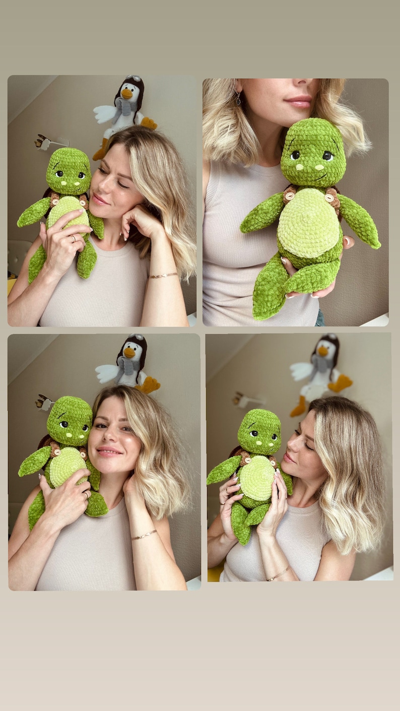Puede incluir: Un peluche de tortuga tejido a ganchillo en color verde con superficie texturizada, un parche circular en el vientre de color verde m&aacute;s claro, caparaz&oacute;n marr&oacute;n oscuro y dos peque&ntilde;os botones de madera en las correas del pecho.