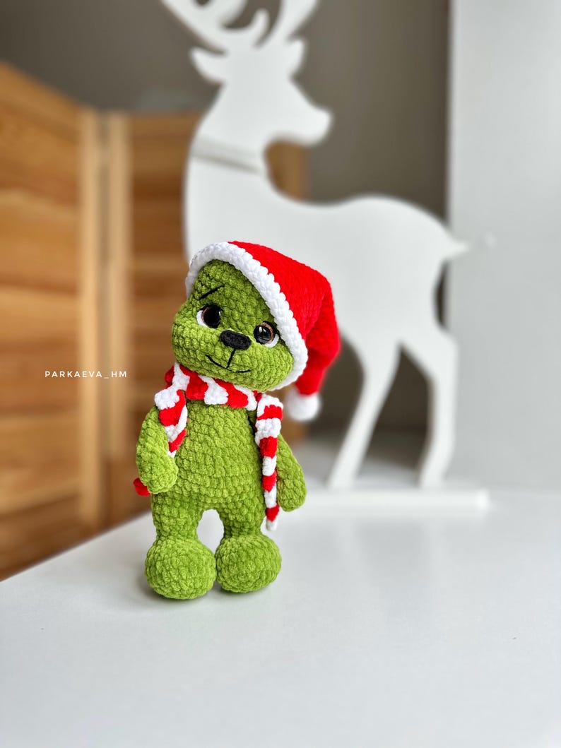 The Christmas Stealer Crochet Pattern PDF / Plush Yarn Amigurumi / Holiday Crochet Toy / Beginner Friendly PDF Tutorial /Crochet plushies