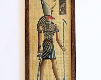 豪華なエジプトのパピルスによるホルス神の絵画 - ファルコンの頭を