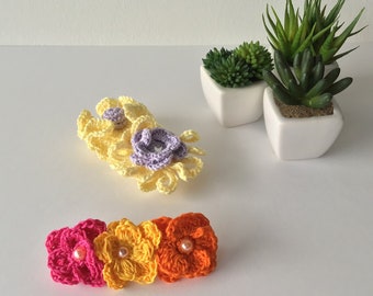 Pinces à cheveux avec fleurs colorées au crochet. Accessoires pour cheveux. Coiffure pour femme et fille. Idée cadeau fête des mères.