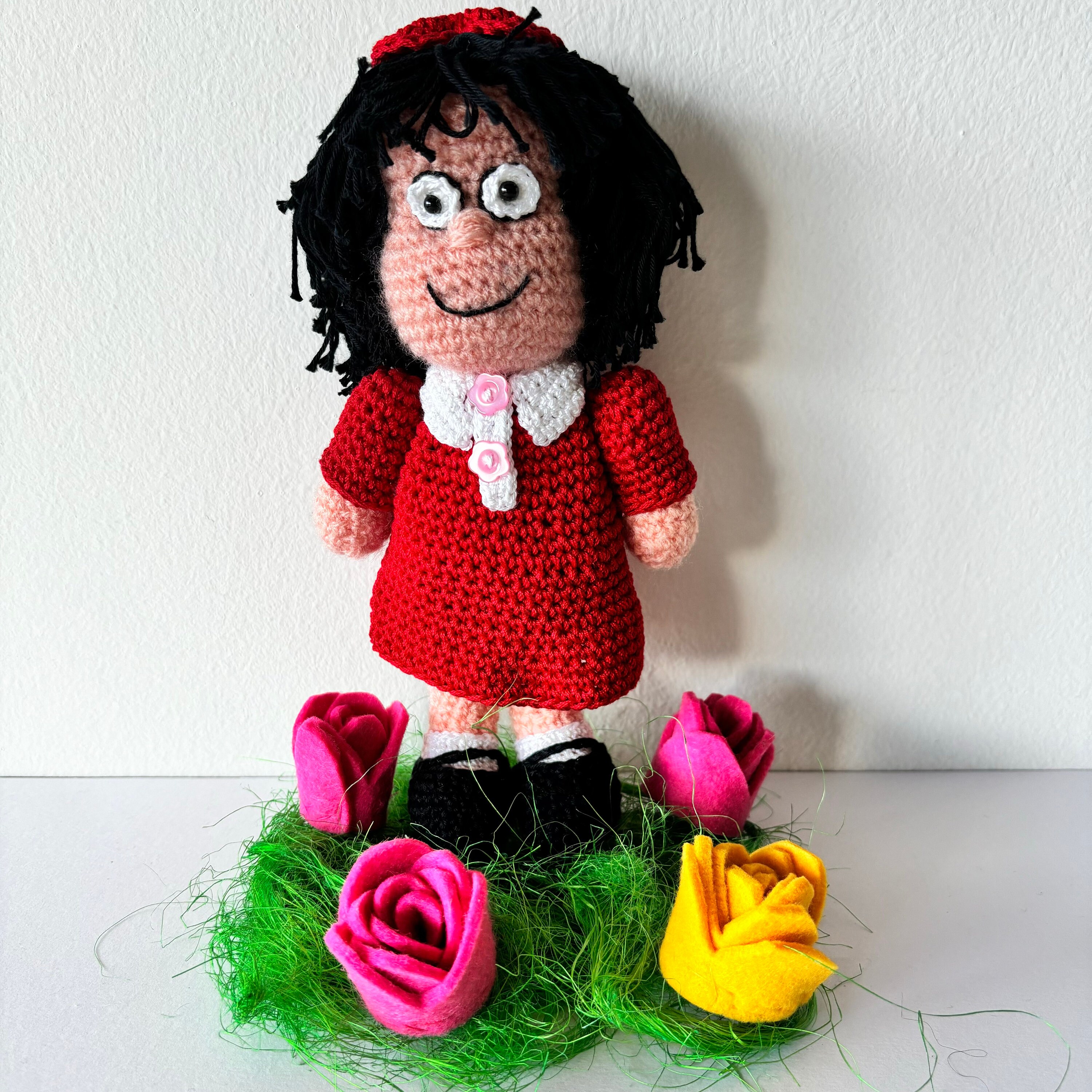 Muñeca mafalda de trapo sale