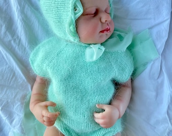 Pasgeboren angora gebreide outfit voor fotorekwisieten: handgemaakte babymuts en romper