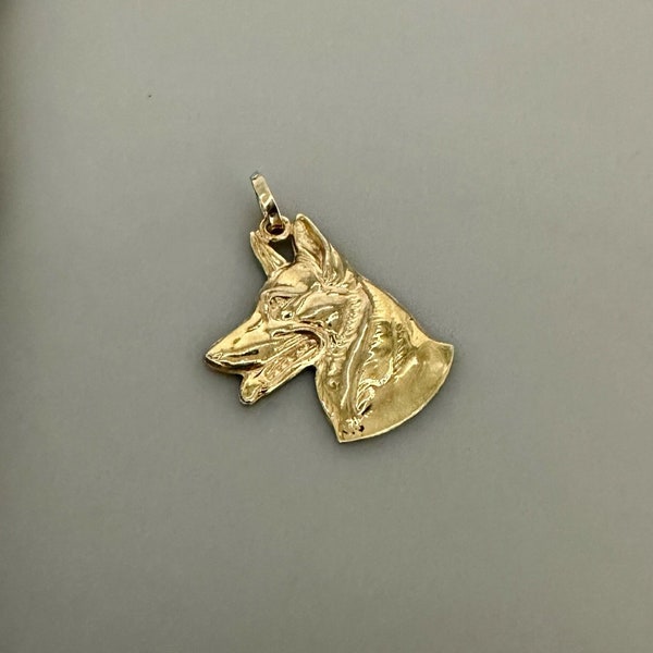 German Shepherd pendant in 333 gold / gold pendant dog motif in 8 carat gold