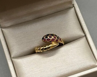 Vintage snake ring from the 1970s in 750 yellow gold with ruby and sapphire / snake ring in 18 carat gold with sapphires and ruby