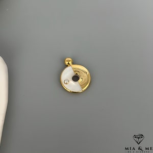 Vintage pendant (750 gold) with 0.30 ct brilliant/diamond mother-of-pearl pendant in yellow gold/large vintage necklace pendant 18 carat gold