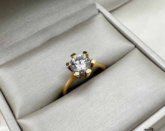 Engagement ring/proposal ring in 925 silver gold plated with zirconia