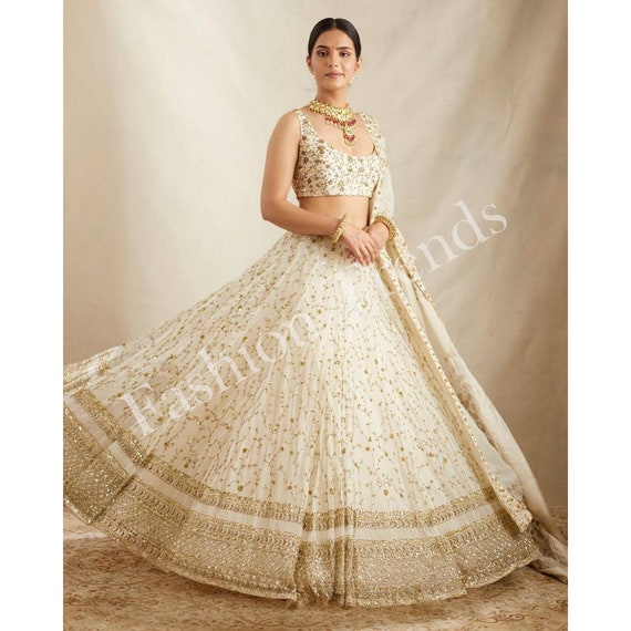 Net Wedding Wear Aspora Women's White Designer Embroidered Heavy Lehenga  Choli at Rs 6100 in Surat