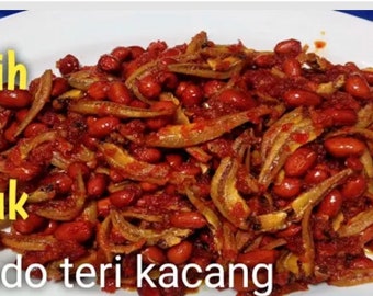 Balado Teri Kacang  ( indonesian peanut w/ Anchovies )